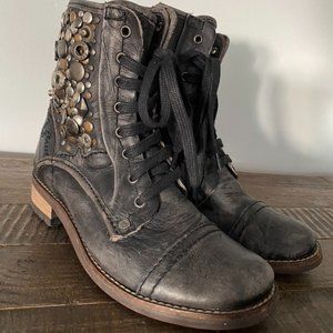 Feud Britannia Collage Black Boot US Size 5